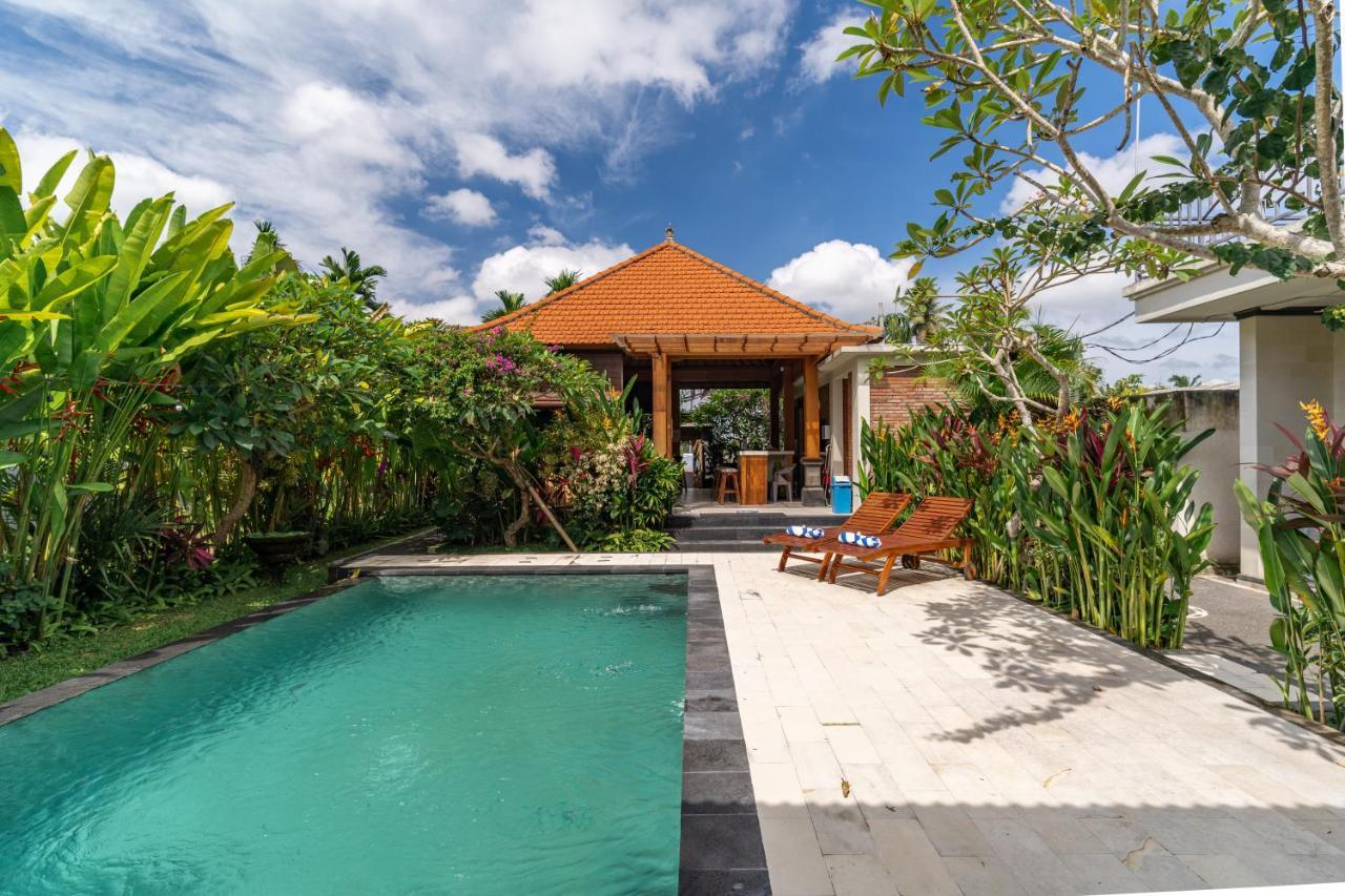 Three Beagles Villa Ubud Extérieur photo